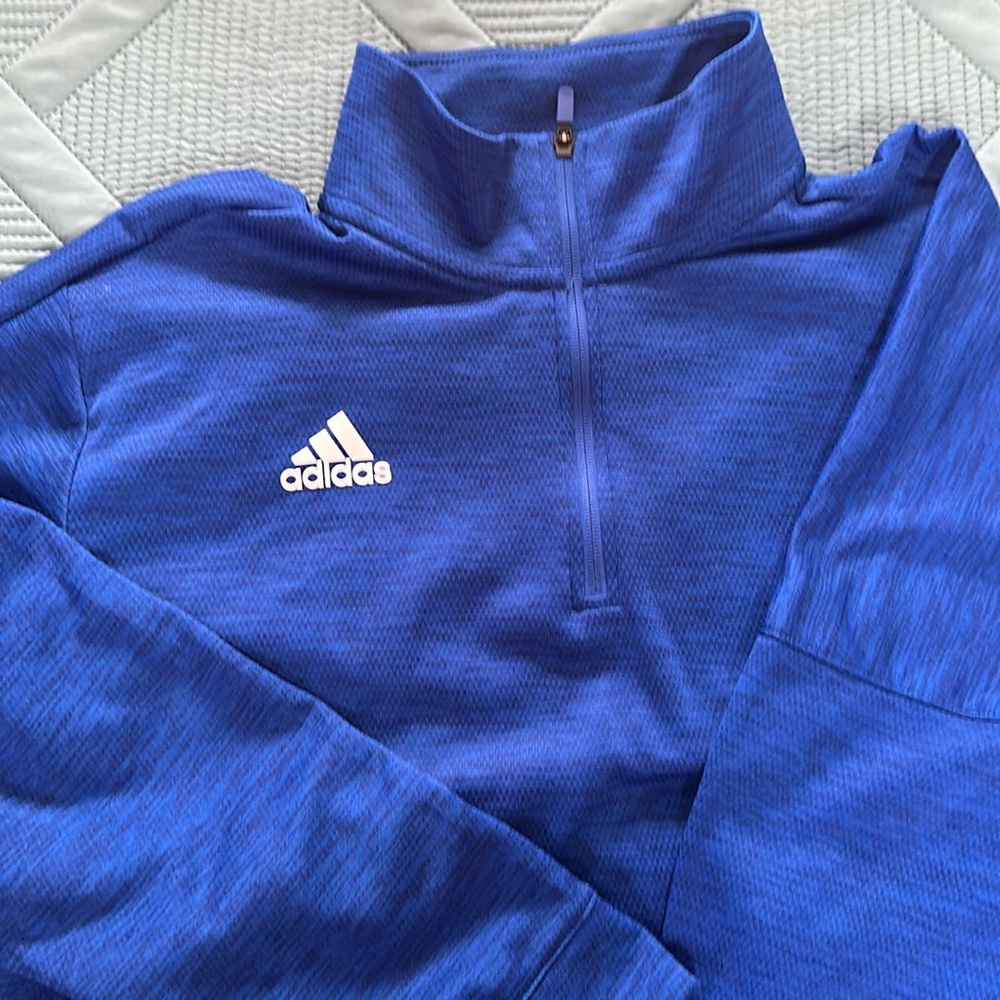 Men’s athletic pullover